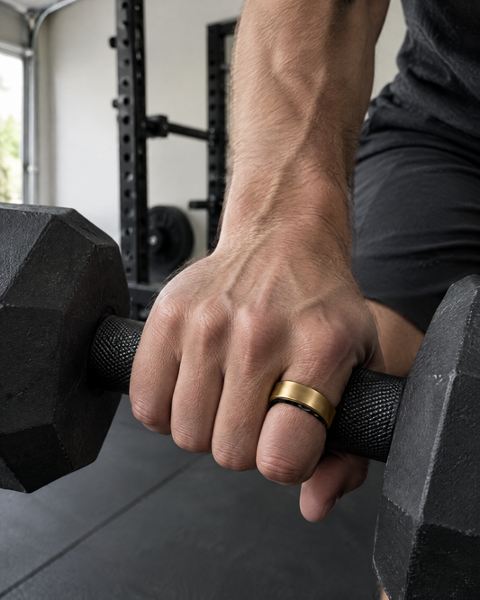 Smart Ring worn while lifting